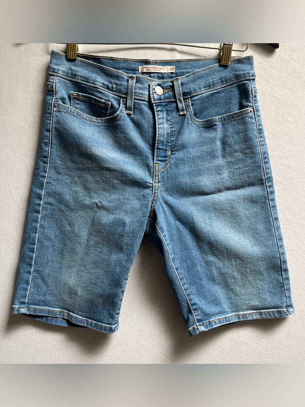 Levi's Shaping Bermuda Light Blue Denim Jean Shorts Size 28